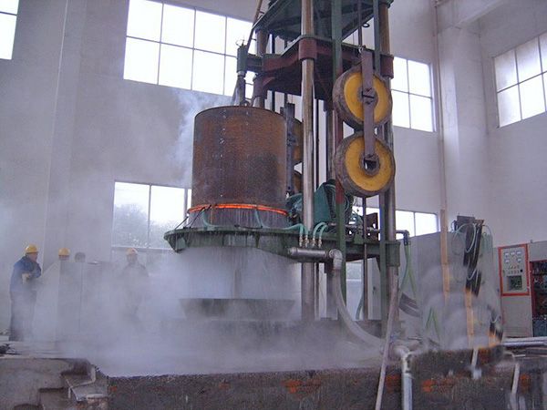 大型鋼管淬火現(xiàn)場(chǎng)